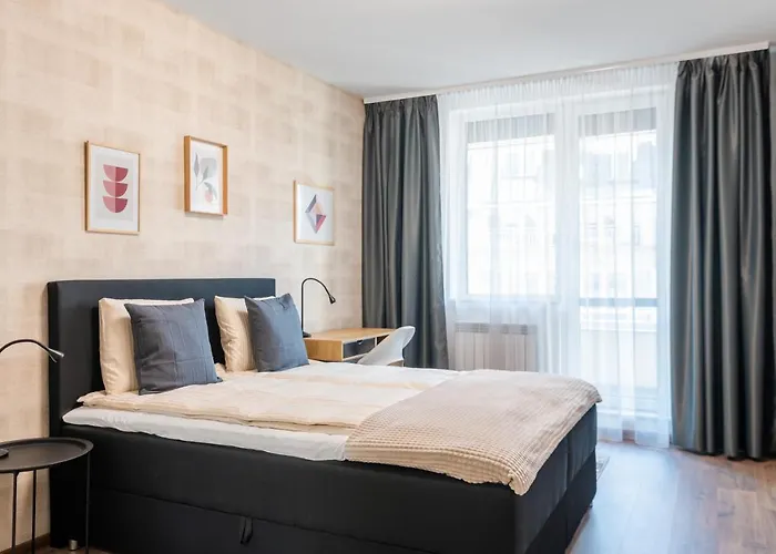 New Stylish 1-Bedroom Flat In Business District